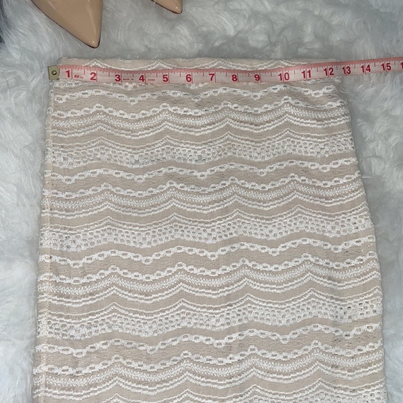 Willow & Clay Lace Midi Skirt - Picture 5 of 5